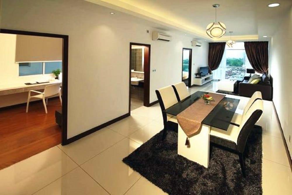 Hotel Grand Paragon
