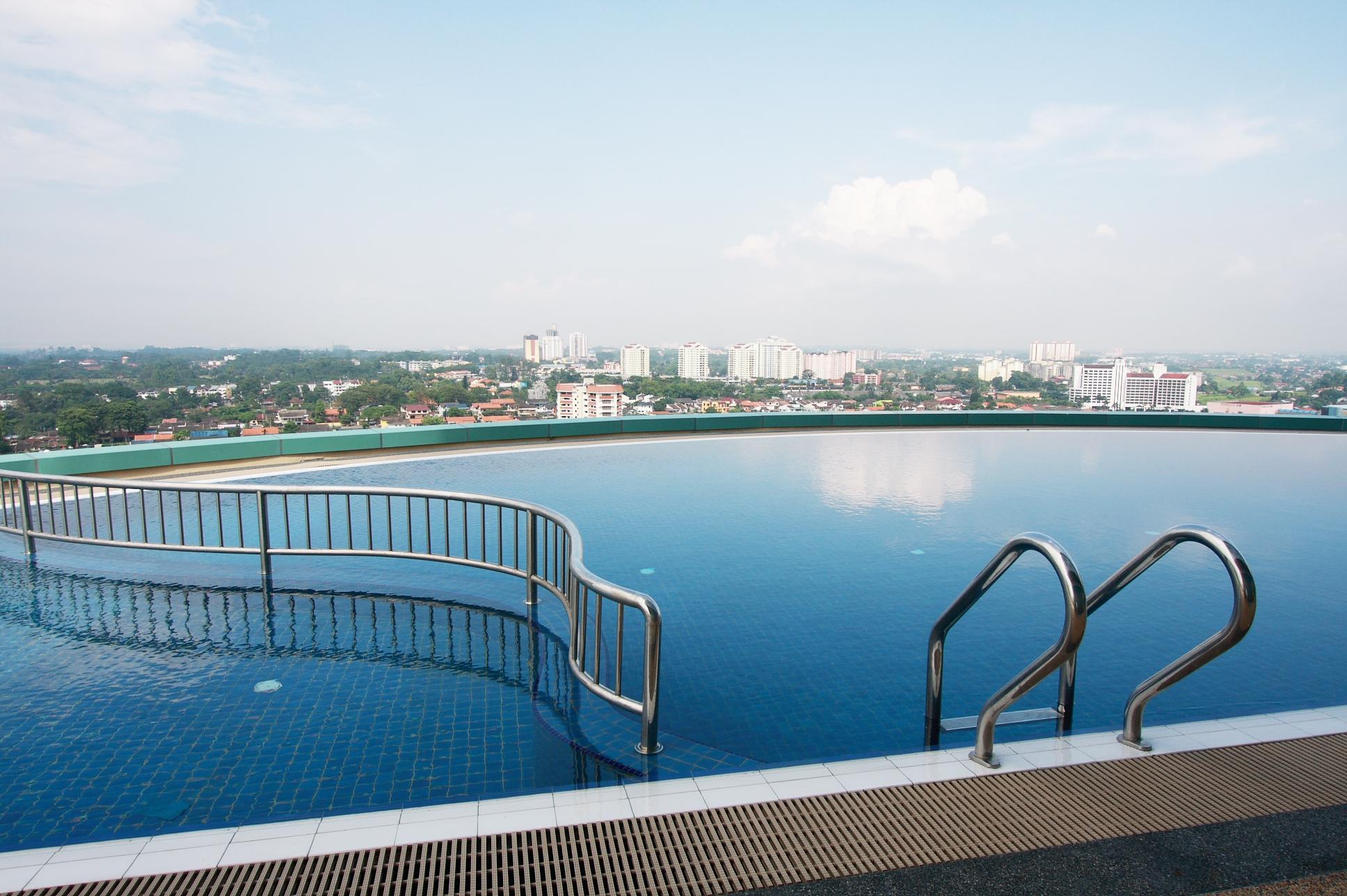 Grand Paragon Hotel